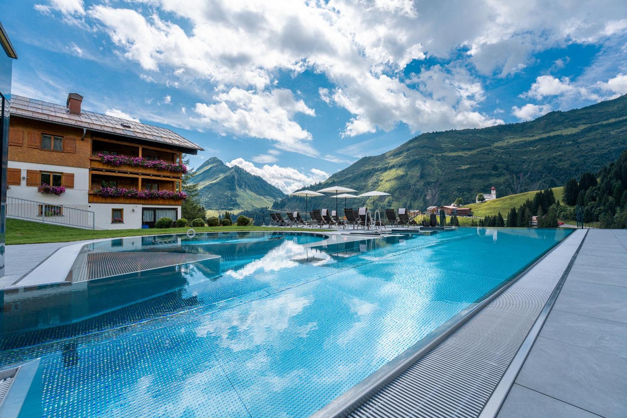 Hotel Alpenblume Дамюльс Екстер'єр фото